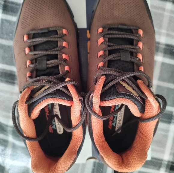 Skechers men's brown boots - Picture 5 of 6